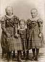 Marie Jacobine Brinch blev f&oslash;dt den 3-1-1882 i S&oslash;nderho og d&oslash;de den 22-4-1970 i Esbjerg i en alder af 88 &aring;r