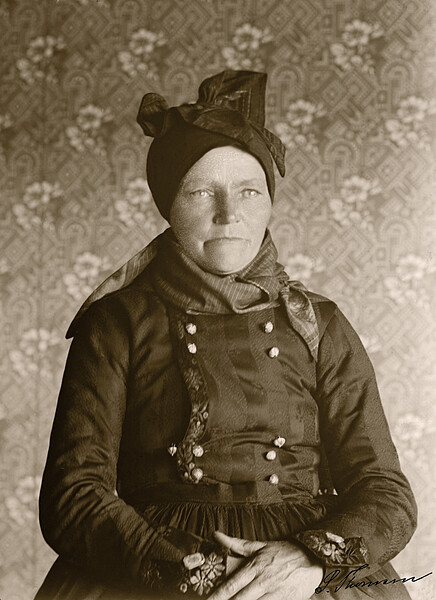 S&oslash;nderho, Fan&oslash;: Maren Sonnichsen