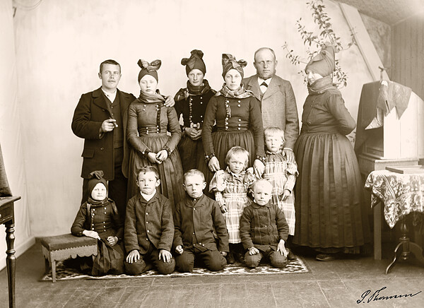 Sønderho, Fanø: Sonnich Thomsens mor med familie